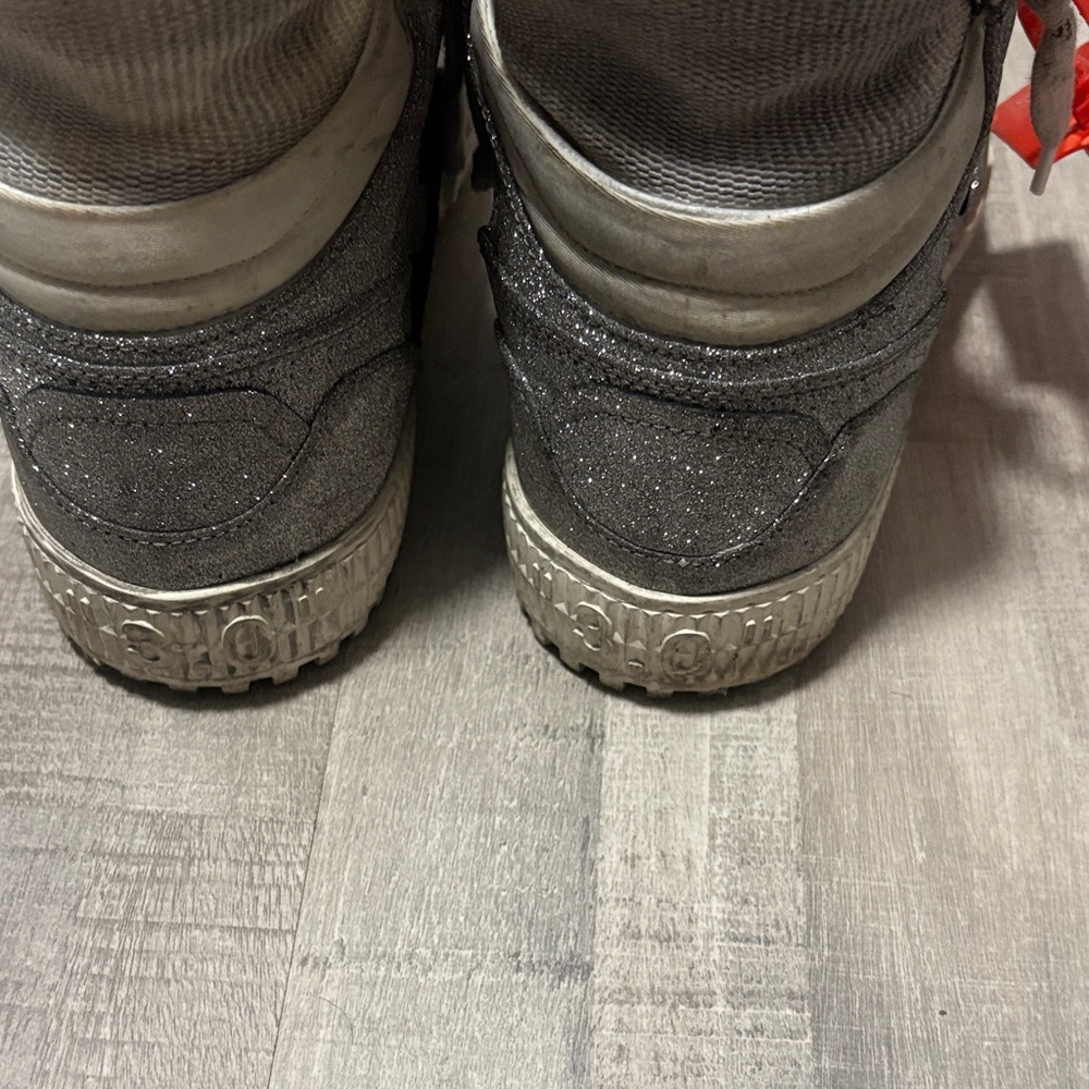 Off-White Glitter Gray Sneakers with Vibrant Orange Tags - Picture 5 of 9